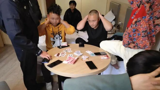 晚上禁止用这些软件，否则你会感到紧张和害怕