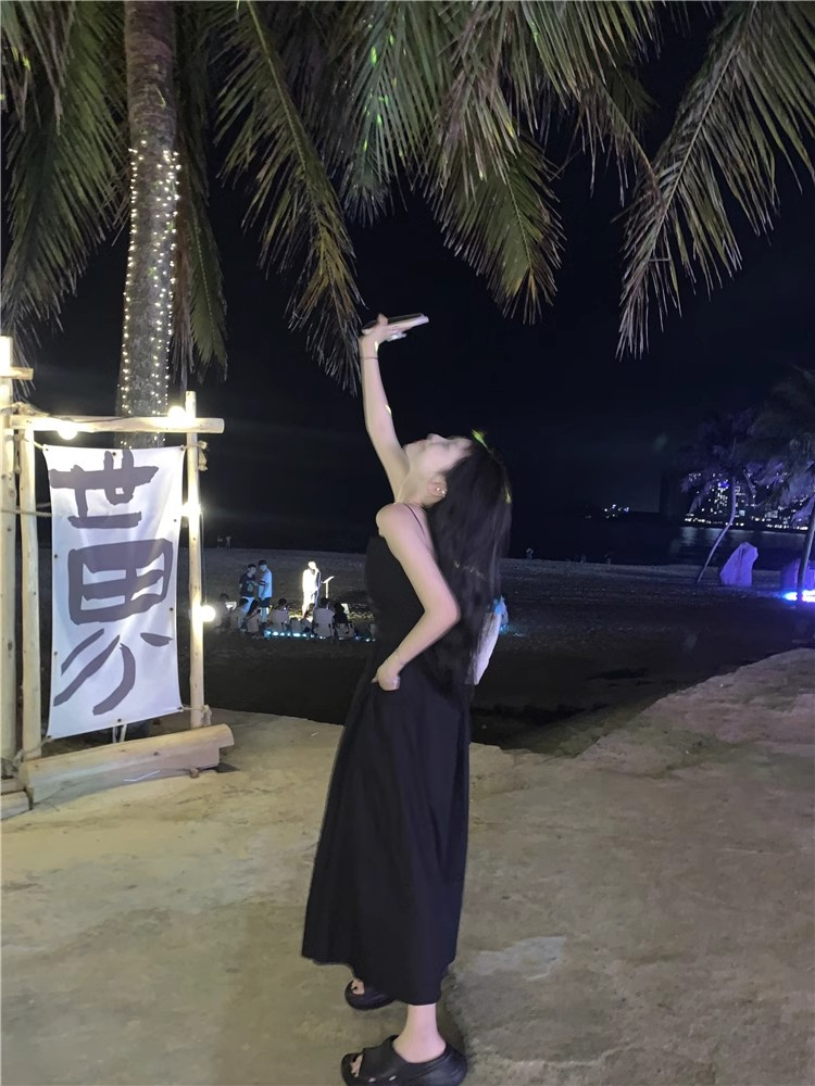 沙滩性感连体衣_沙滩性感美腿美女壁纸图片_性感沙滩zero